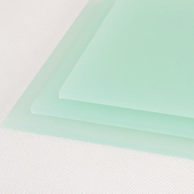 CLEARANCE: 12mm Frost Glacier Green S26T21, 1000x600mm